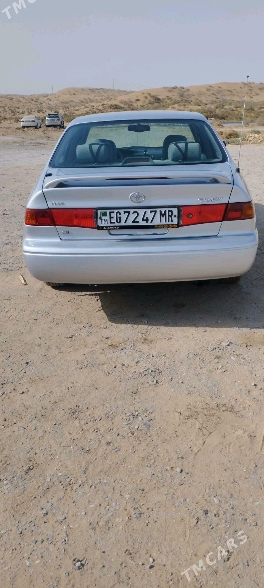 Toyota Camry 2001 - 150 000 TMT - Ýolöten - img 2