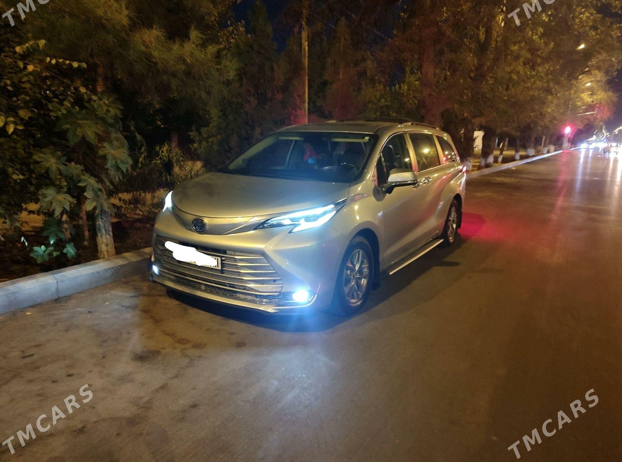 Toyota Sienna 2021 - 560 000 TMT - Хитровка - img 1