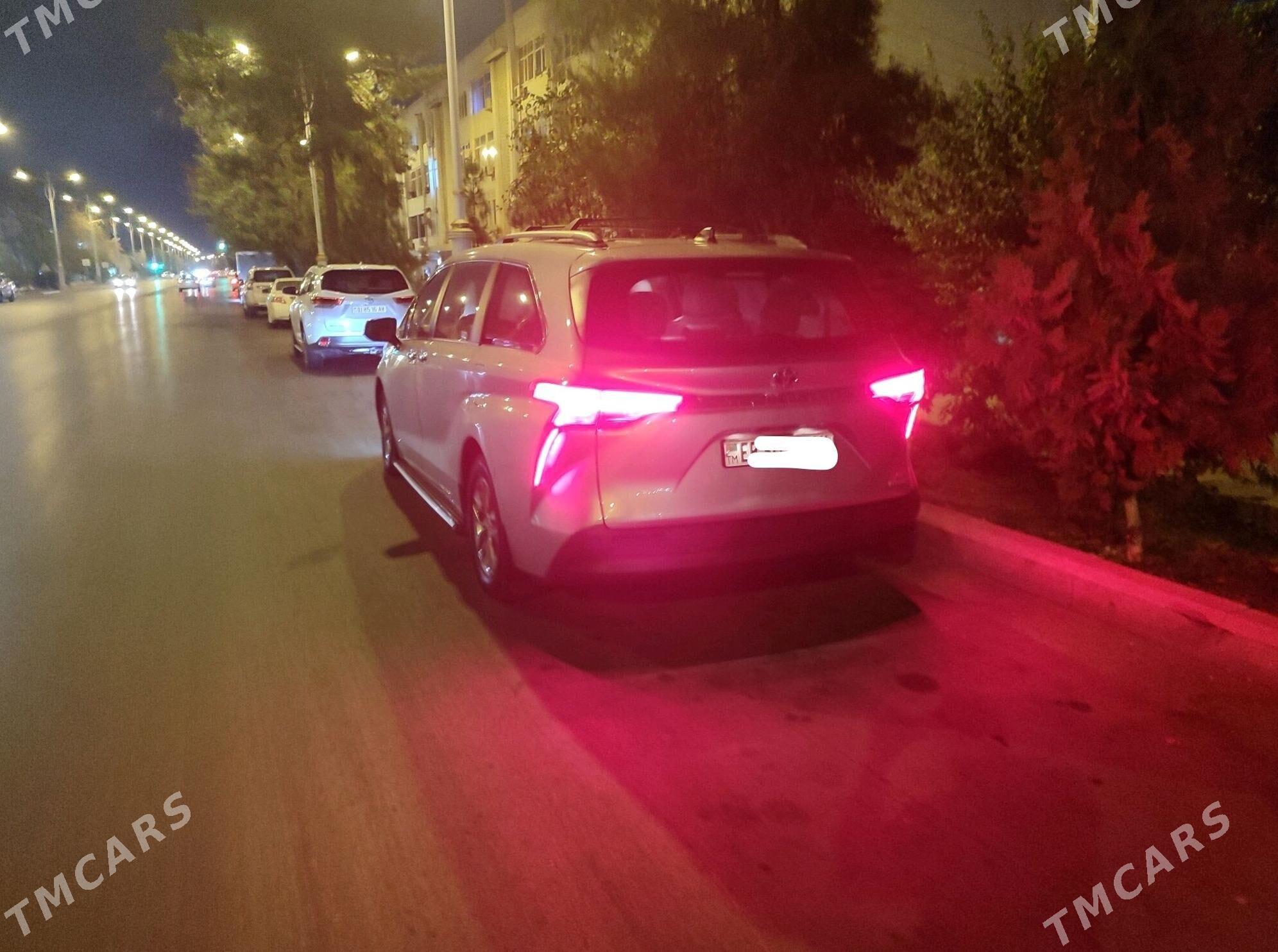 Toyota Sienna 2021 - 560 000 TMT - Хитровка - img 2