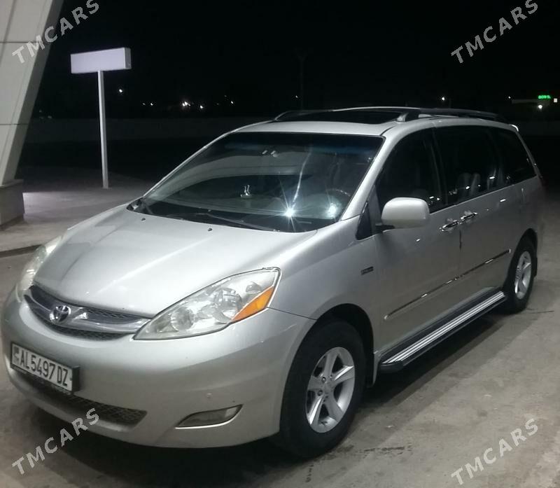 Toyota Sienna 2006 - 300 000 TMT - Дашогуз - img 1