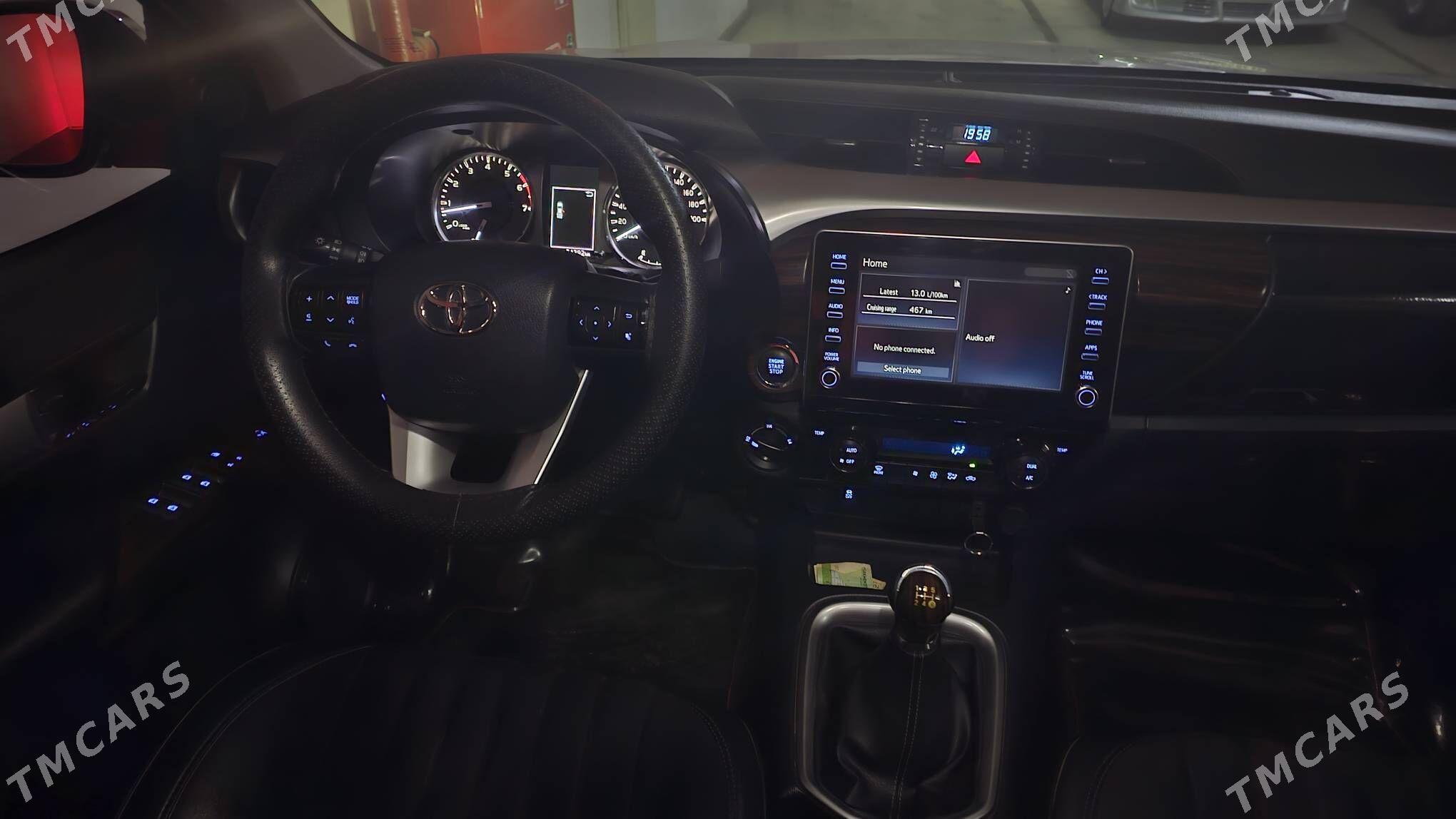 Toyota Hilux 2022 - 610 000 TMT - Aşgabat - img 6