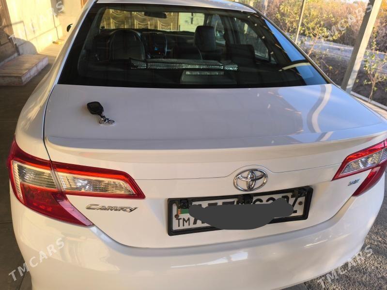 Toyota Camry 2013 - 260 000 TMT - Дашогуз - img 3