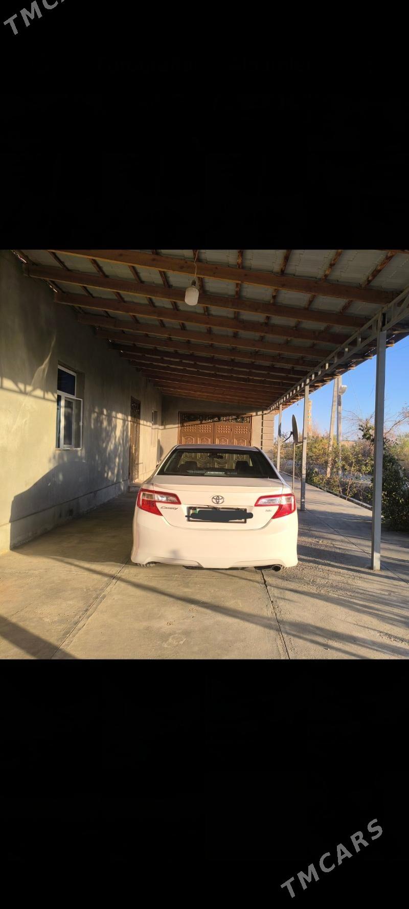 Toyota Camry 2013 - 260 000 TMT - Дашогуз - img 8