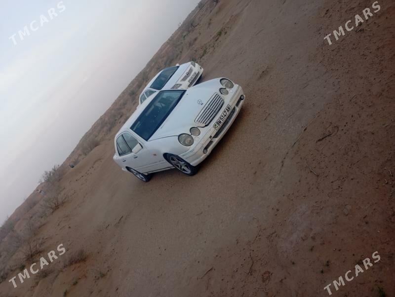 Mercedes-Benz E320 1996 - 50 000 TMT - Änew - img 3