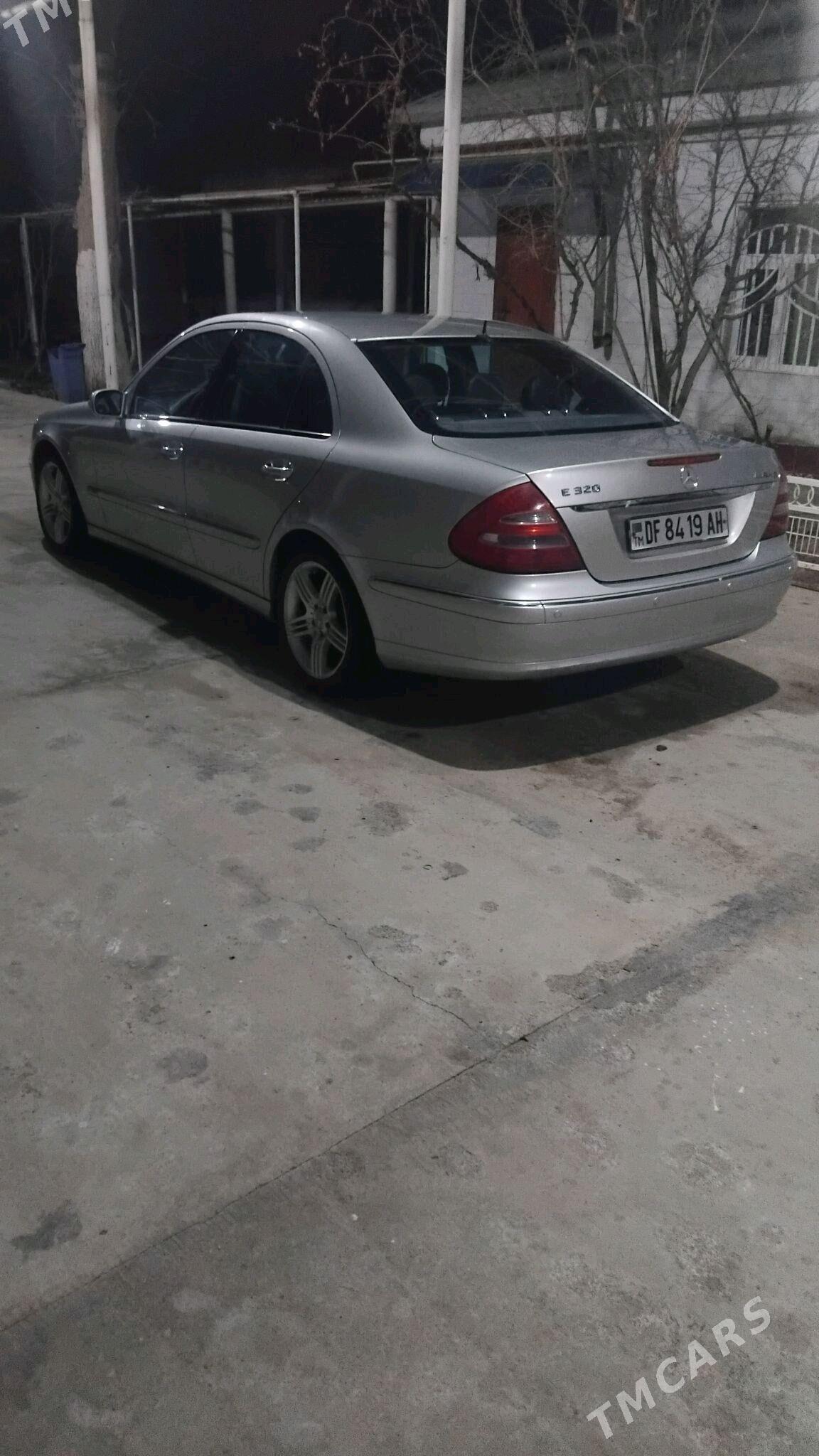 Mercedes-Benz E320 2002 - 110 000 TMT - Теджен - img 7