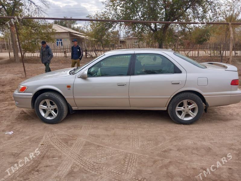 Toyota Camry 2001 - 165 000 TMT - етр. Туркменбаши - img 2