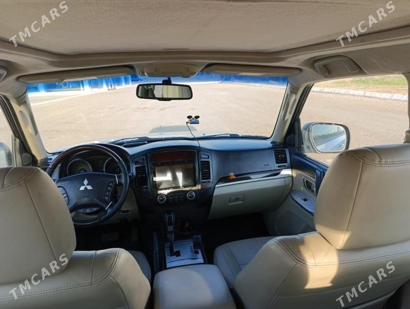 Mitsubishi Pajero 2012 - 220 000 TMT - Türkmenabat - img 2
