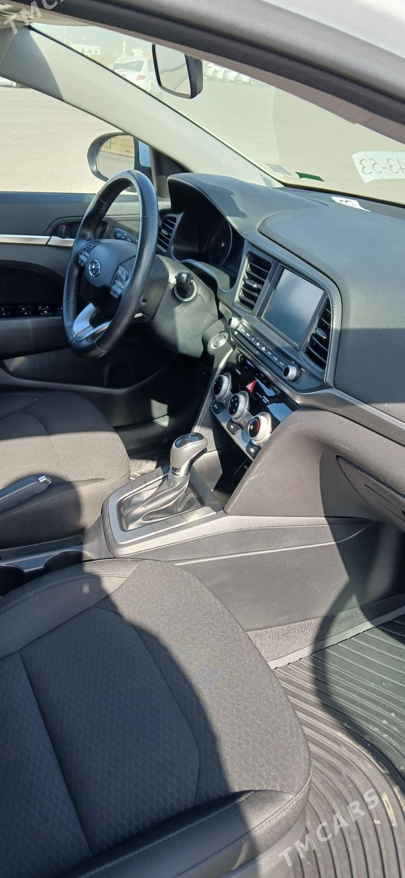 Hyundai Elantra 2020 - 240 000 TMT - Бузмеин - img 2