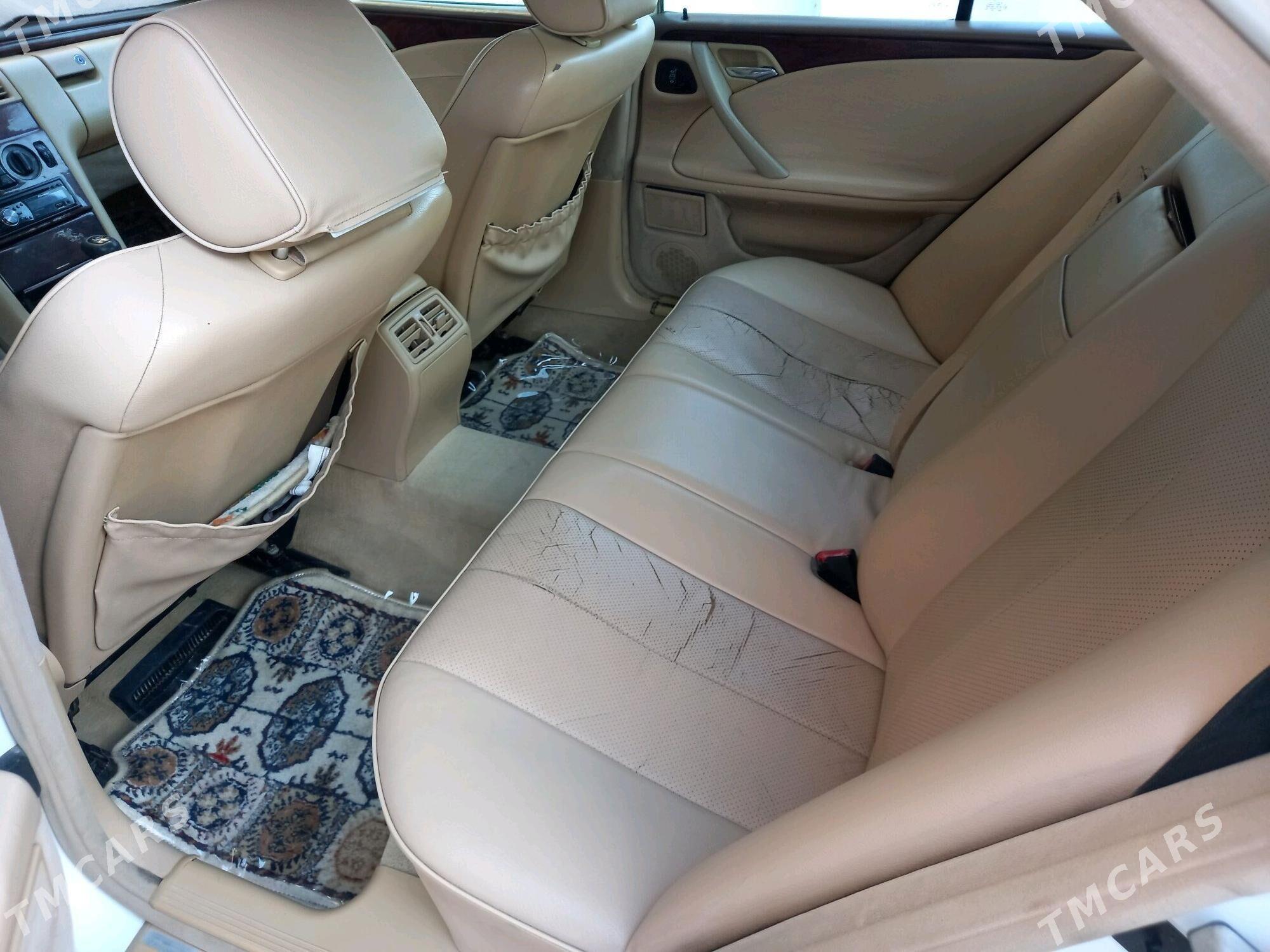 Mercedes-Benz 230E 2000 - 59 000 TMT - Balkanabat - img 4