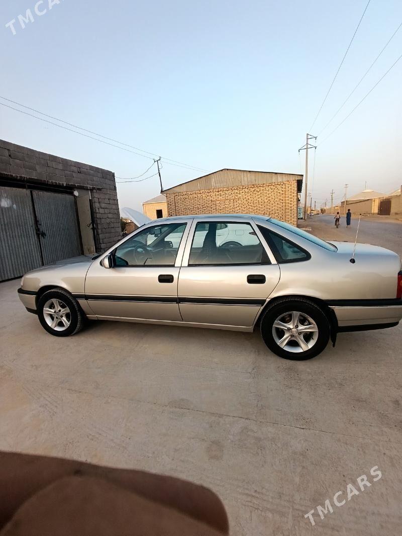 Opel Vectra 1990 - 50 000 TMT - Мары - img 4