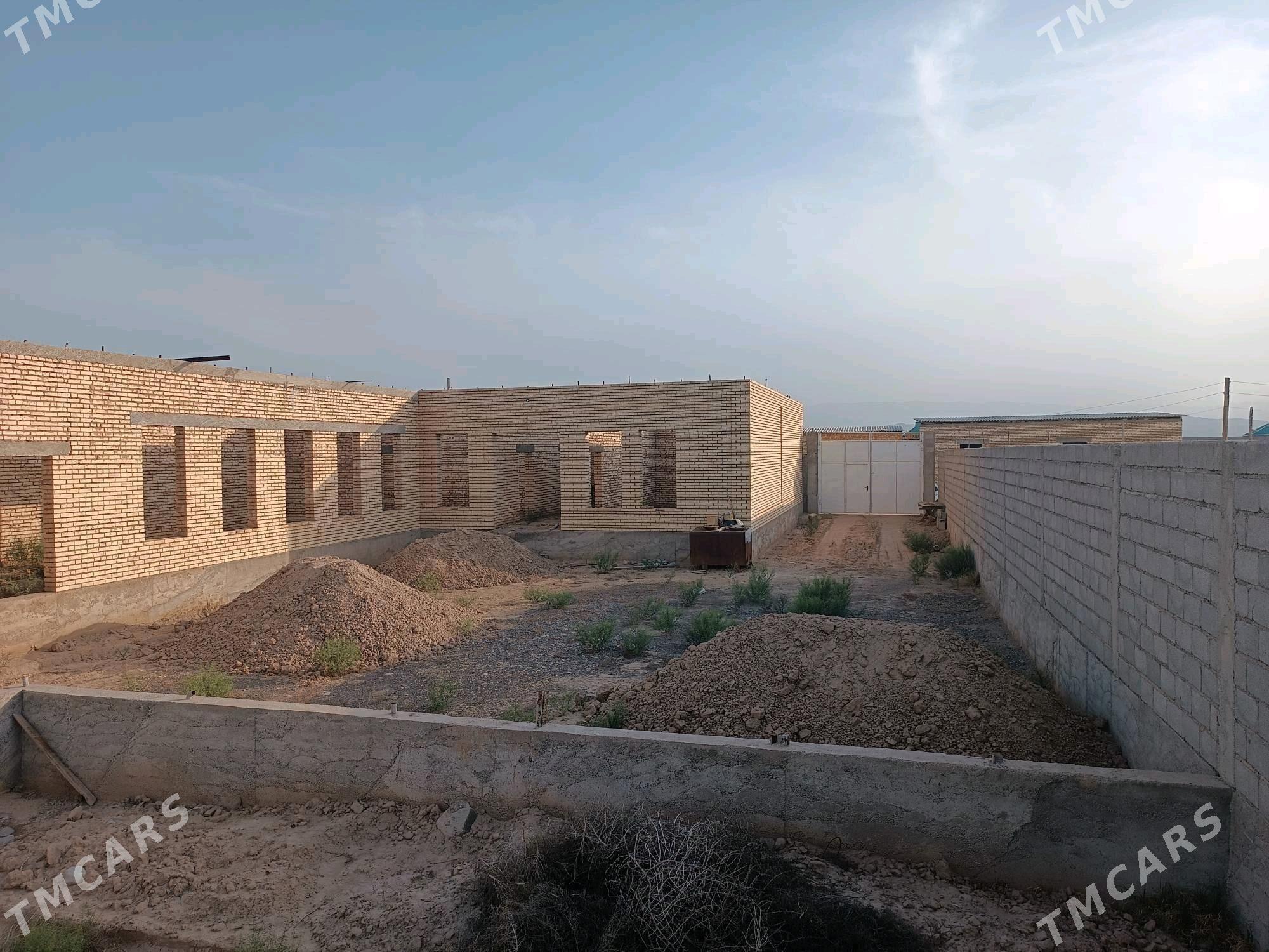 Satlyk jaý - Kaka - img 1