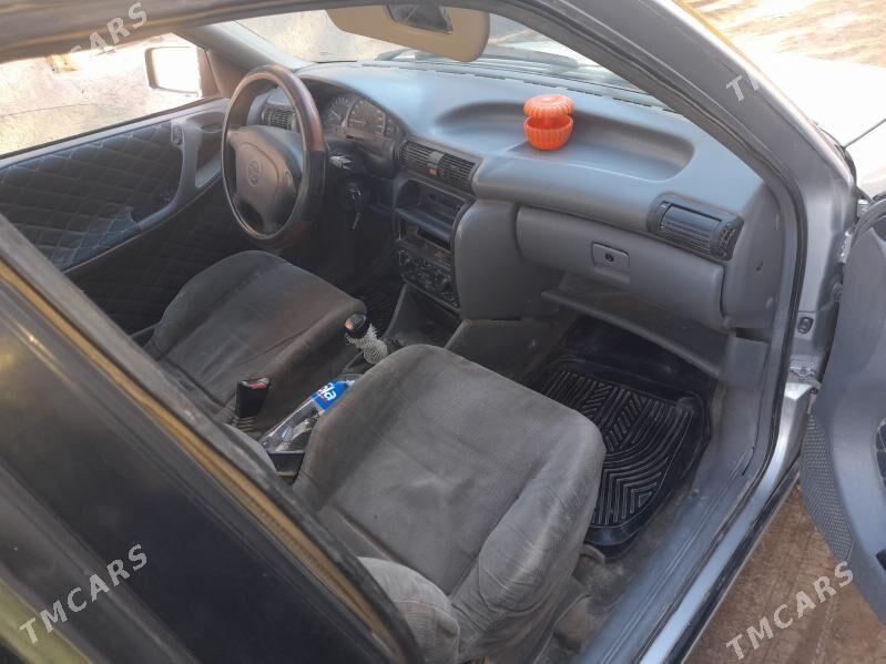 Opel Astra 1992 - 30 000 TMT - Boldumsaz - img 4