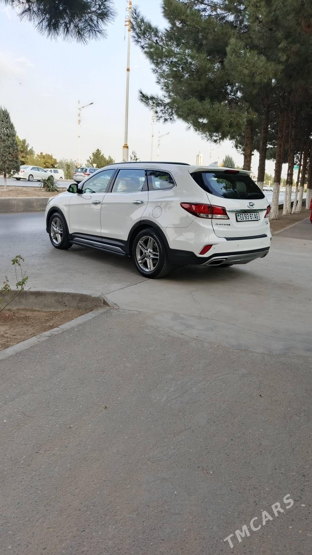 Hyundai Santa Fe 2017 - 335 000 TMT - Aşgabat - img 2