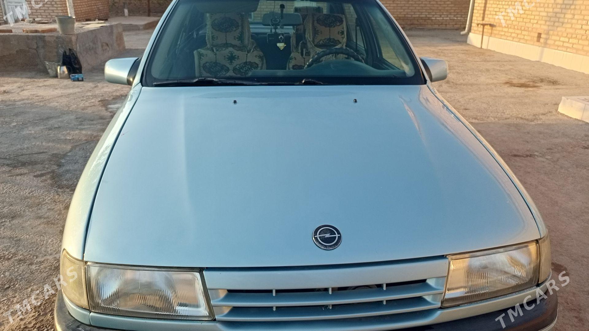 Opel Vectra 1989 - 33 000 TMT - Mary - img 4