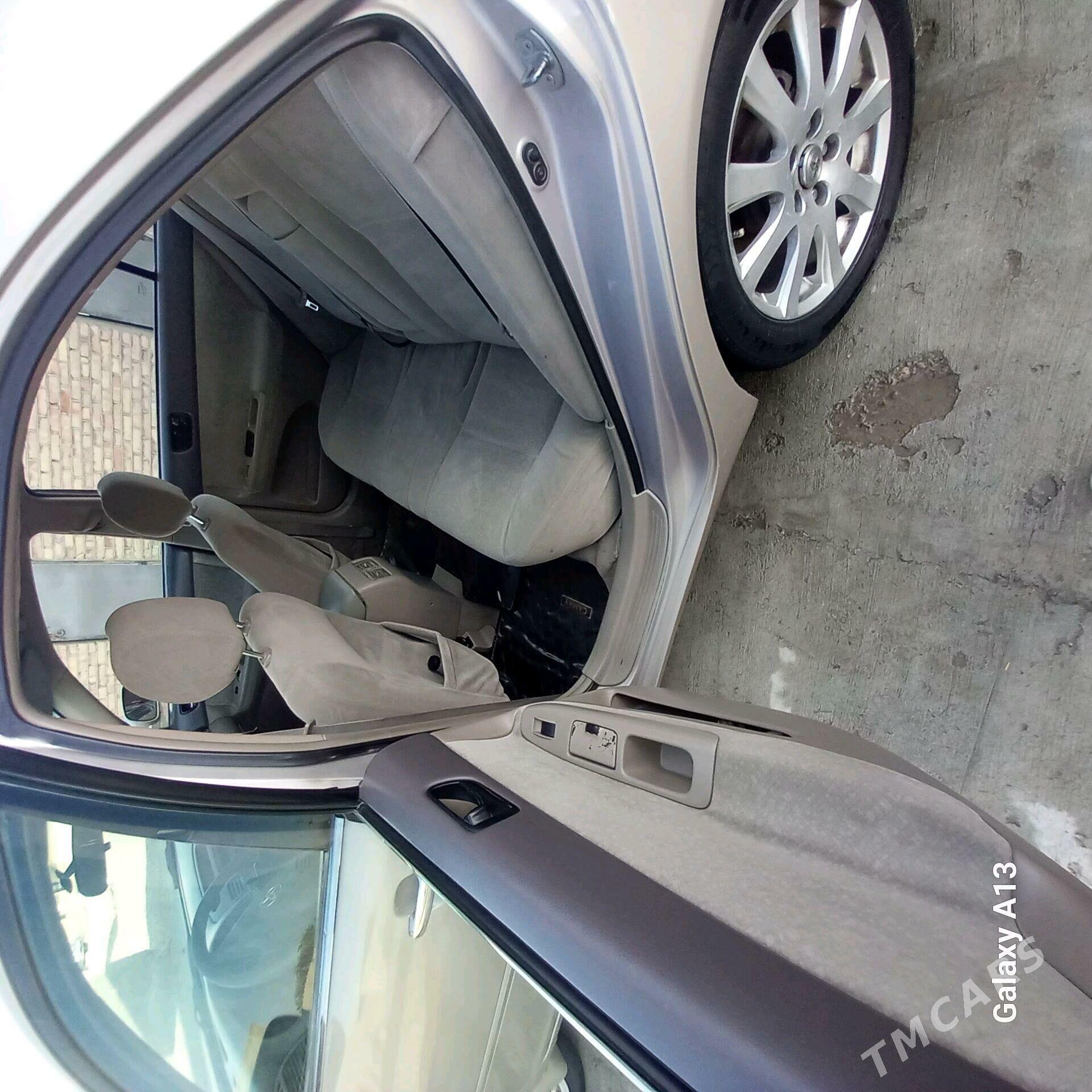 Toyota Camry 2004 - 150 000 TMT - Bäherden - img 2