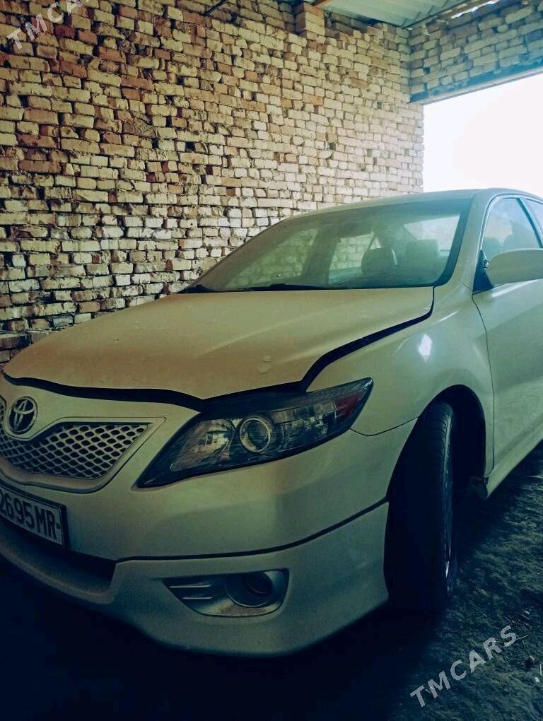Toyota Camry 2010 - 210 000 TMT - Байрамали - img 3