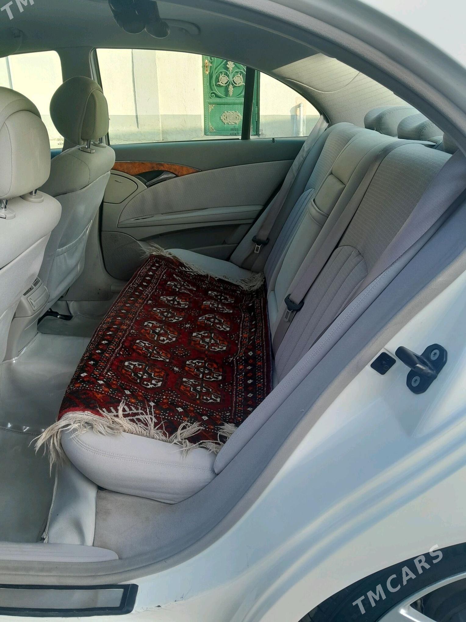 Mercedes-Benz E280 2006 - 140 000 TMT - Чоганлы - img 2