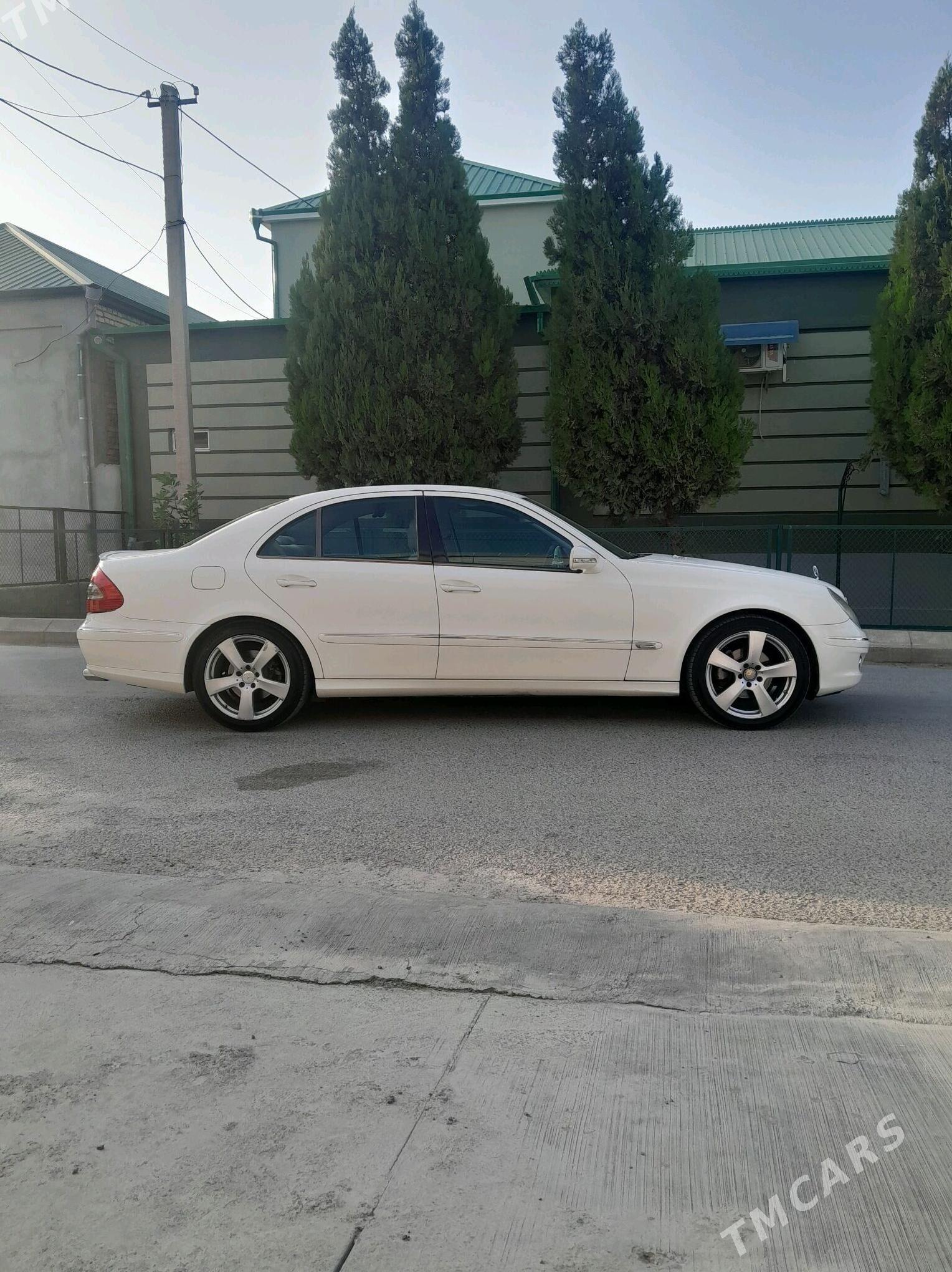 Mercedes-Benz E280 2006 - 140 000 TMT - Чоганлы - img 1