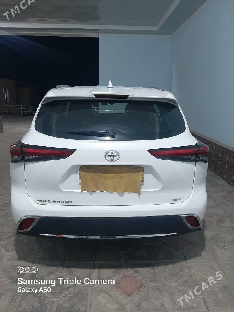 Toyota Highlander 2022 - 650 000 TMT - Kerki - img 3