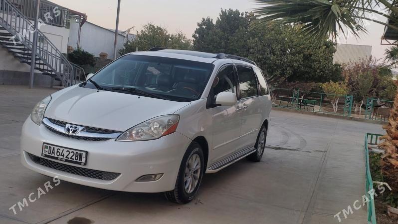 Toyota Sienna 2004 - 260 000 TMT - Magtymguly - img 4