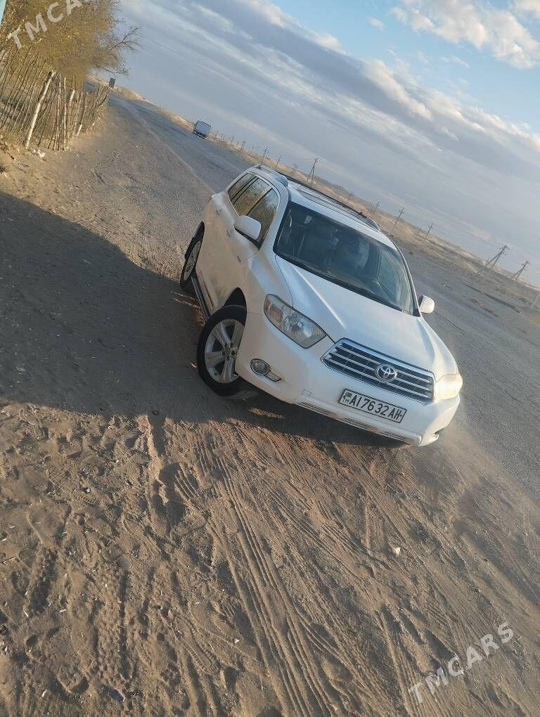 Toyota Highlander 2010 - 280 000 TMT - Ak bugdaý etraby - img 6