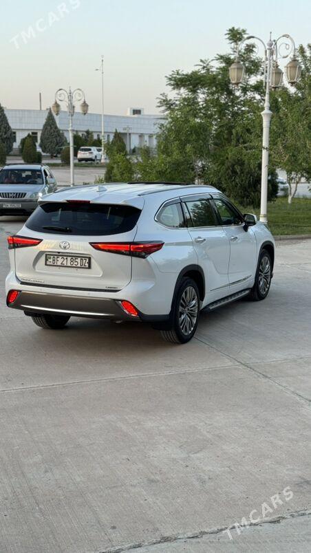 Toyota Highlander 2022 - 550 000 TMT - Дашогуз - img 3