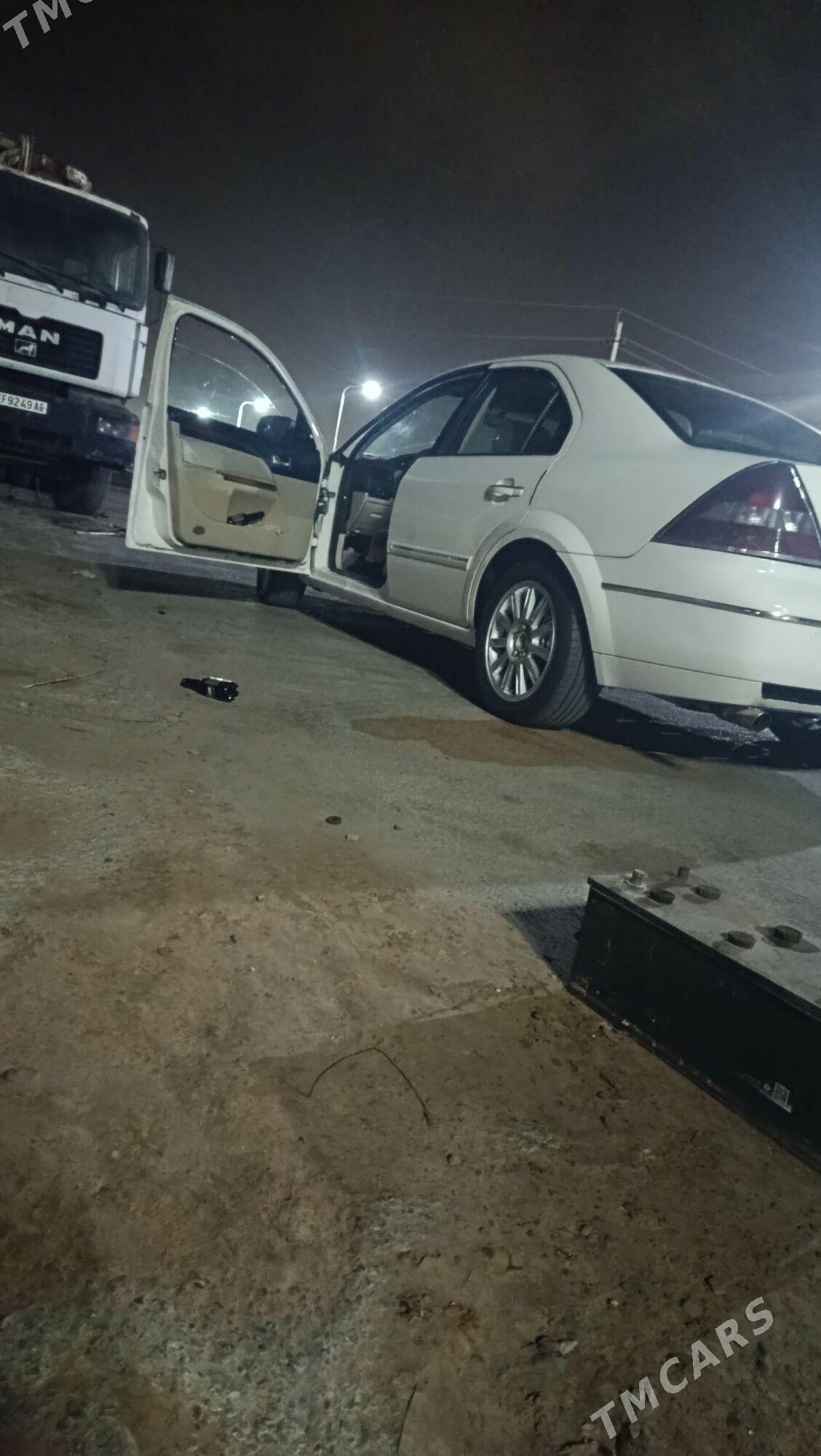 Ford Mondeo 2001 - 40 000 TMT - Ашхабад - img 1