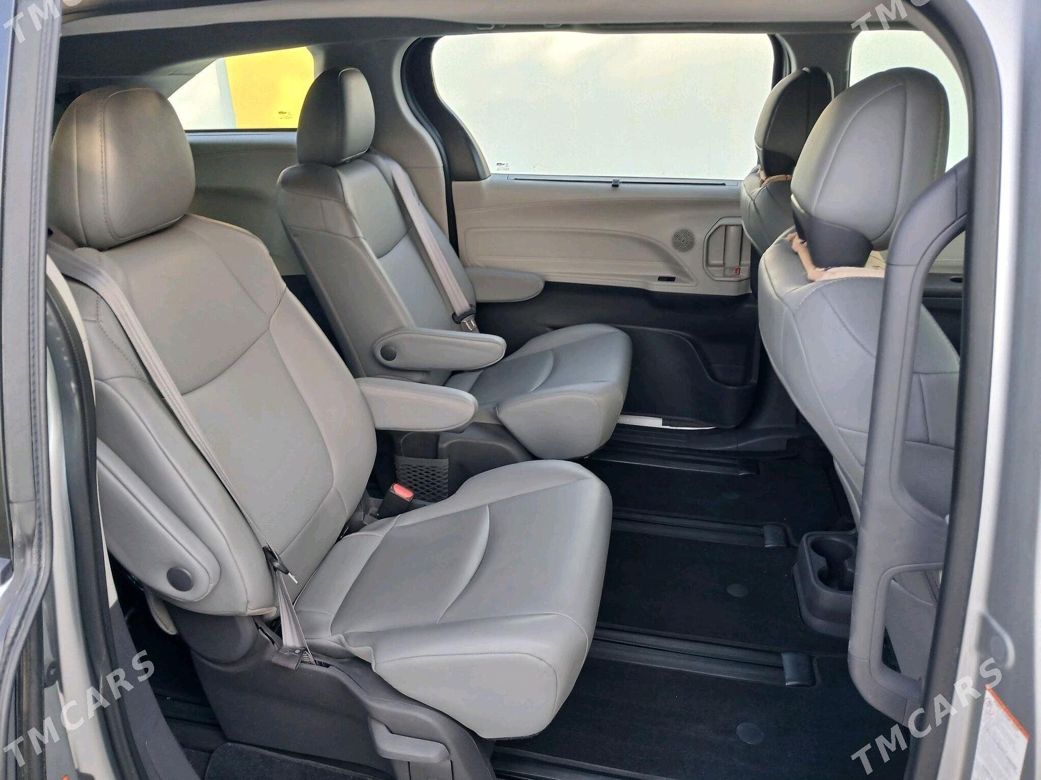 Toyota Sienna 2021 - 560 000 TMT - Kaka - img 5