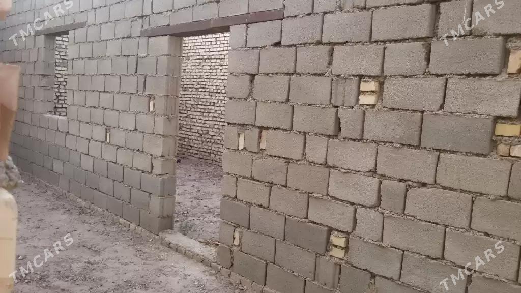 Satlyk Jay - Sarahs - img 3