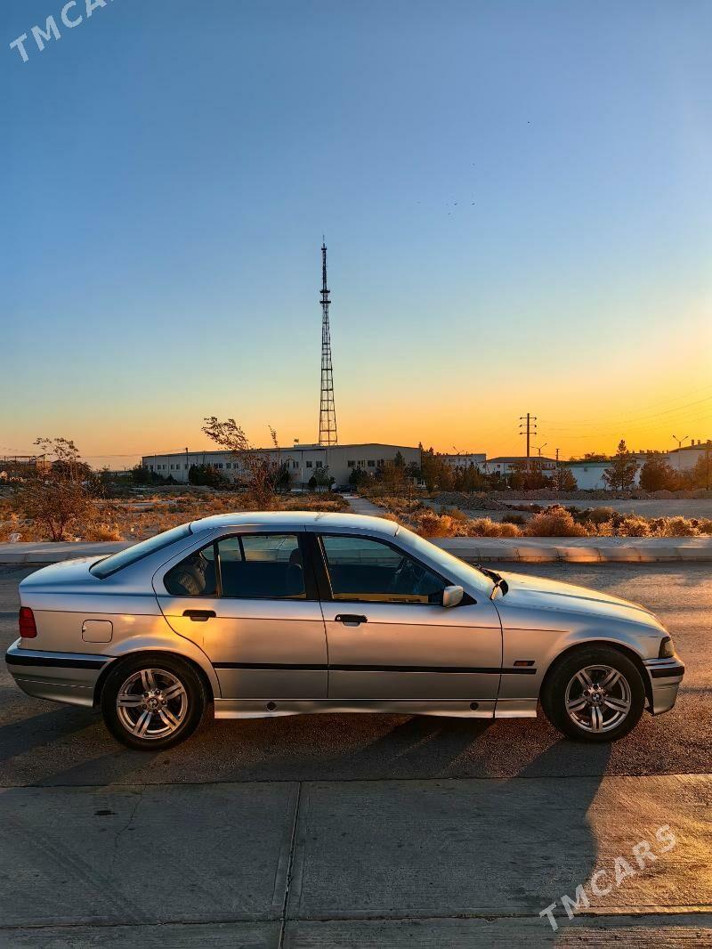 BMW 3 Series 1993 - 46 000 TMT - Балканабат - img 2