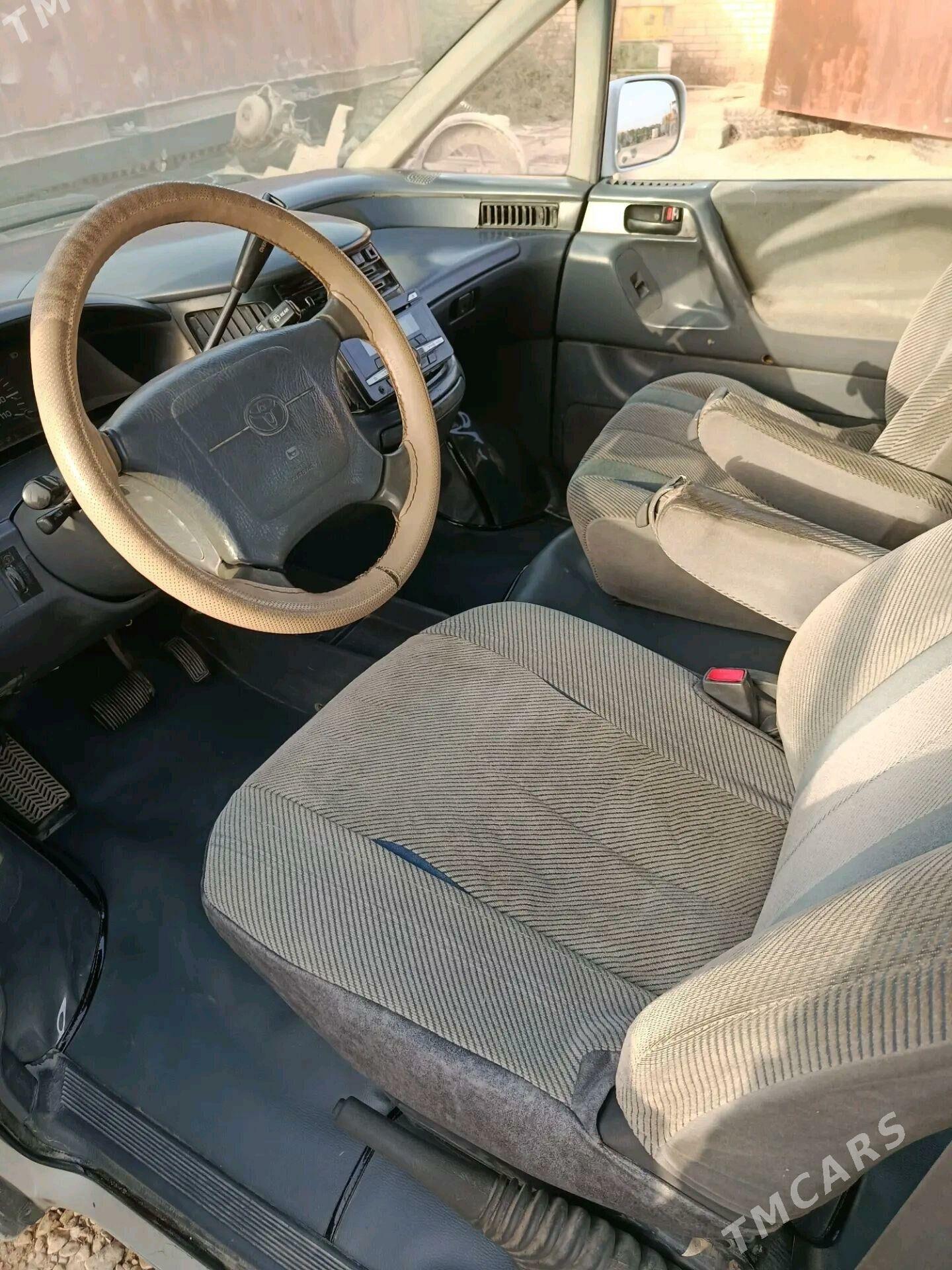 Toyota Previa 1993 - 85 000 TMT - Халач - img 4