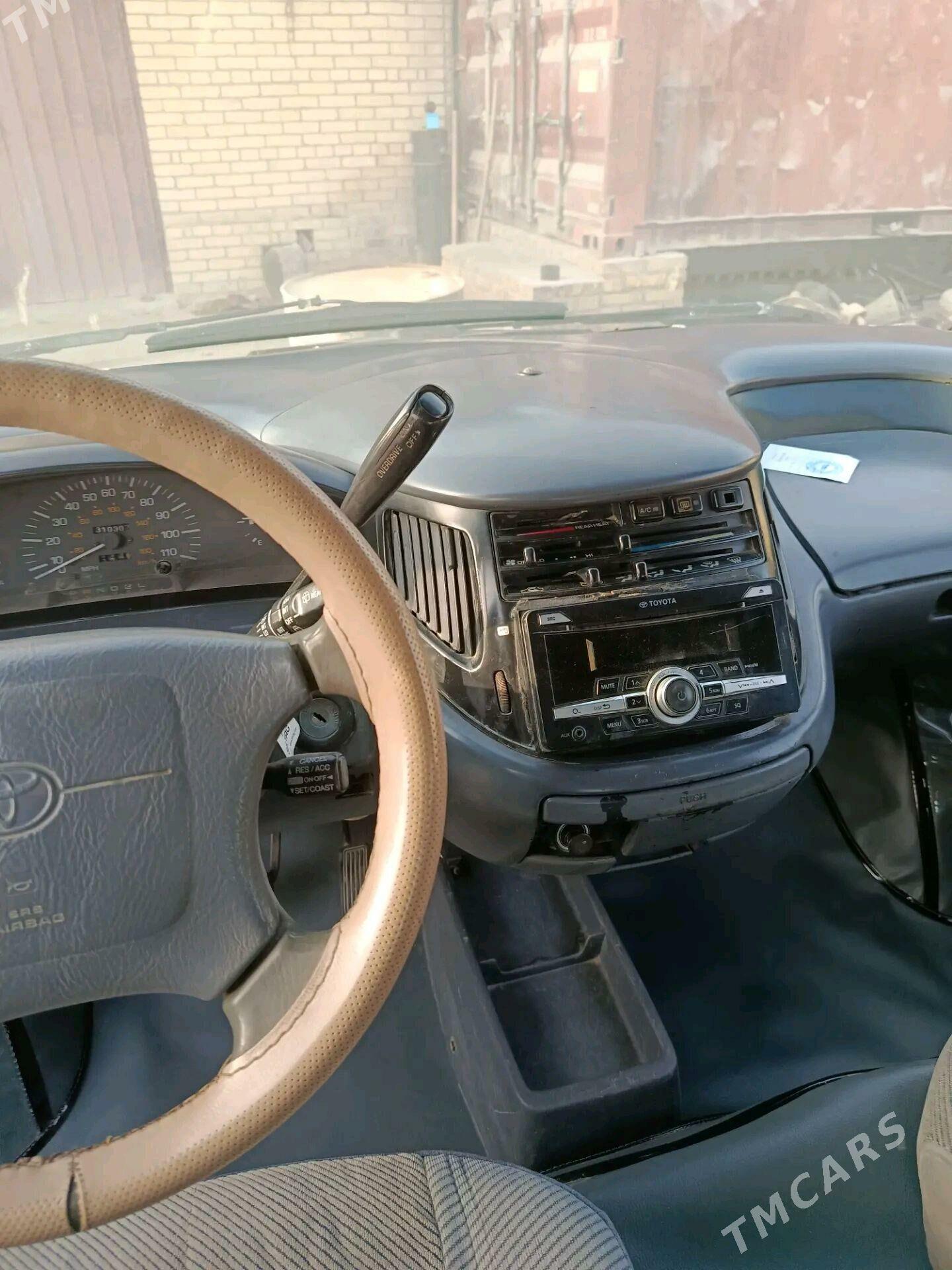 Toyota Previa 1993 - 85 000 TMT - Халач - img 5