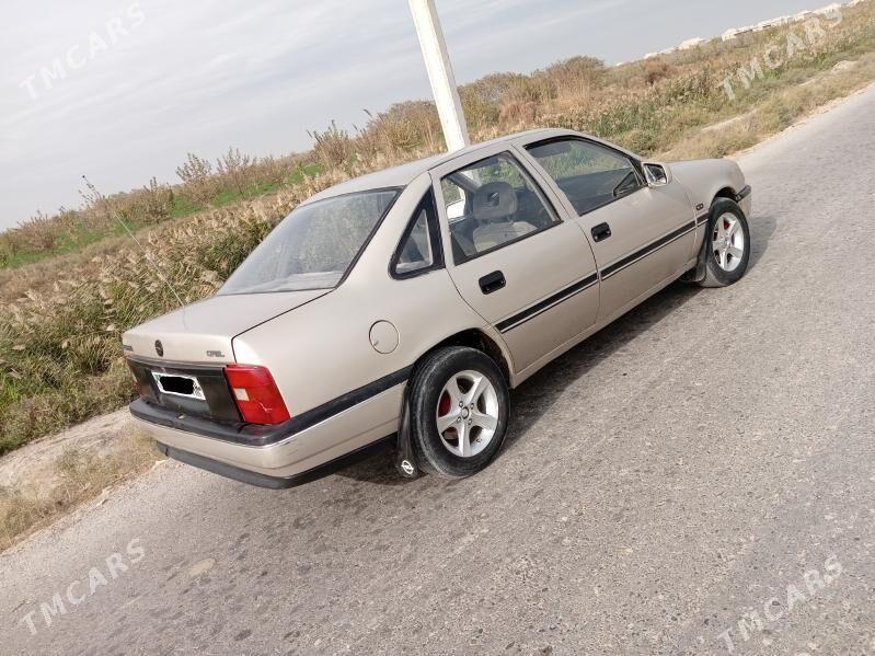 Opel Vectra 1992 - 25 000 TMT - Мары - img 4
