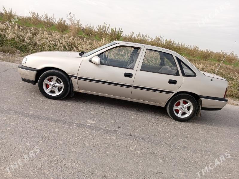 Opel Vectra 1992 - 25 000 TMT - Мары - img 3