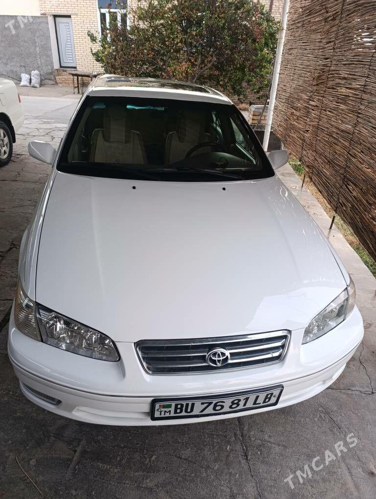 Toyota Camry 2001 - 170 000 TMT - Керки - img 1