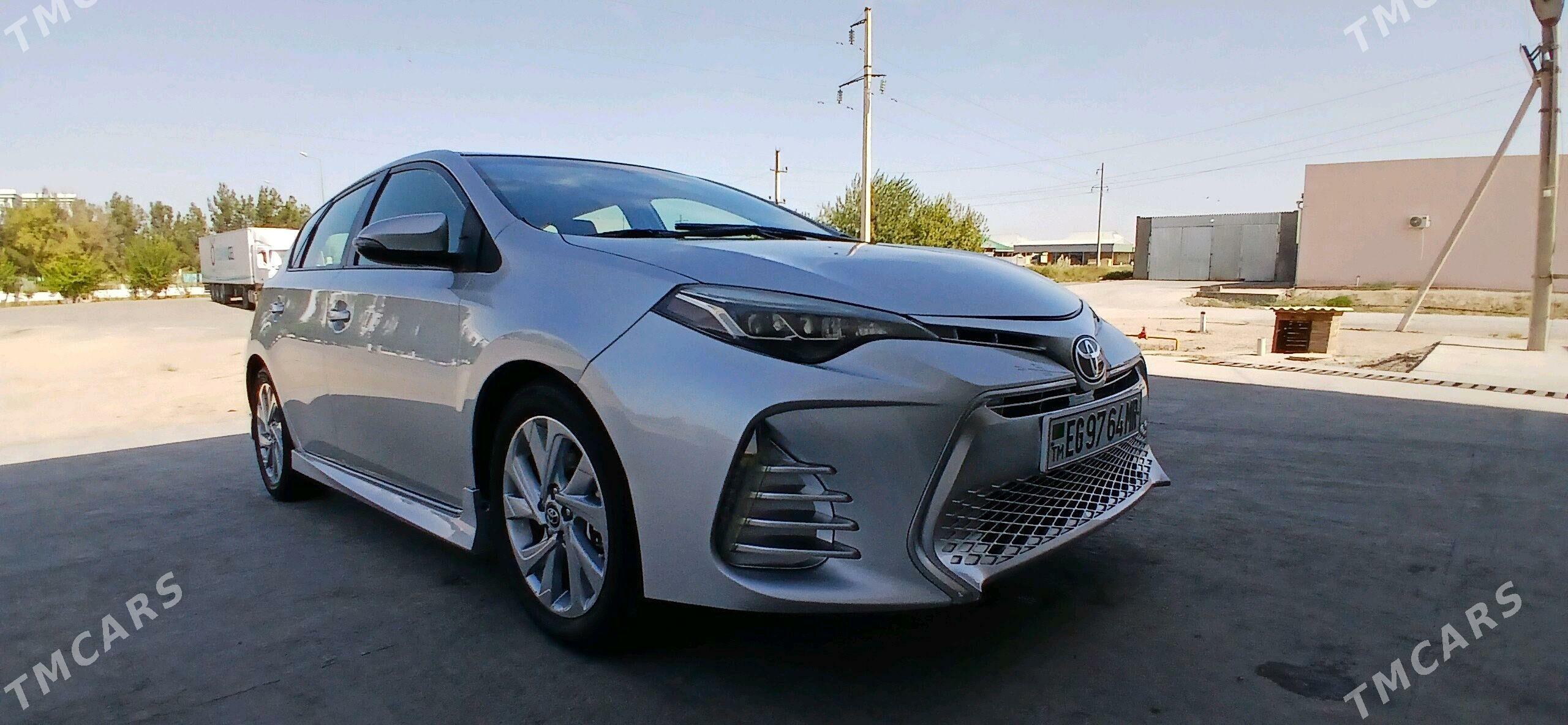 Toyota Corolla 2018 - 220 000 TMT - Мары - img 3