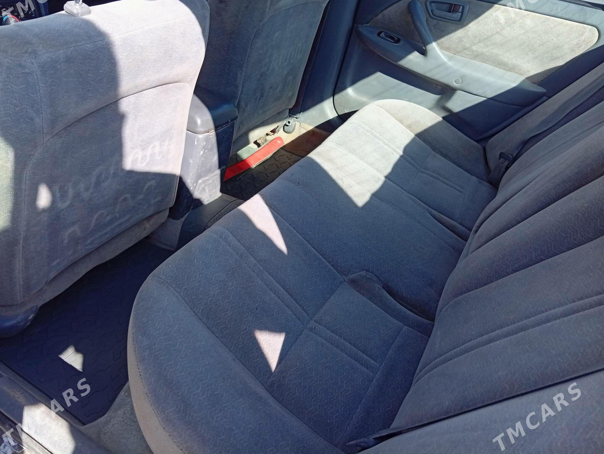 Toyota Camry 1998 - 126 000 TMT - Daşoguz - img 6