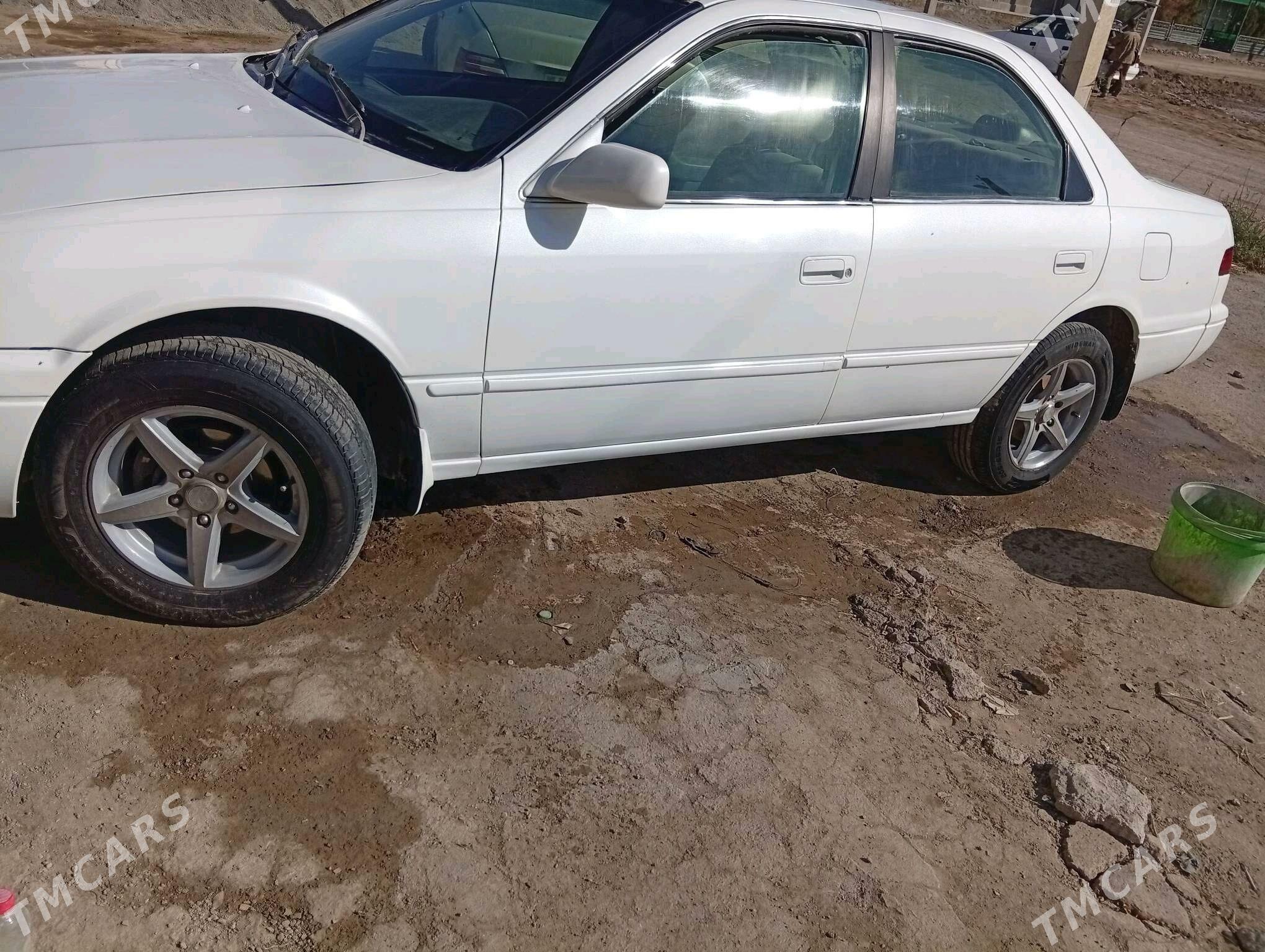 Toyota Camry 1998 - 126 000 TMT - Daşoguz - img 3