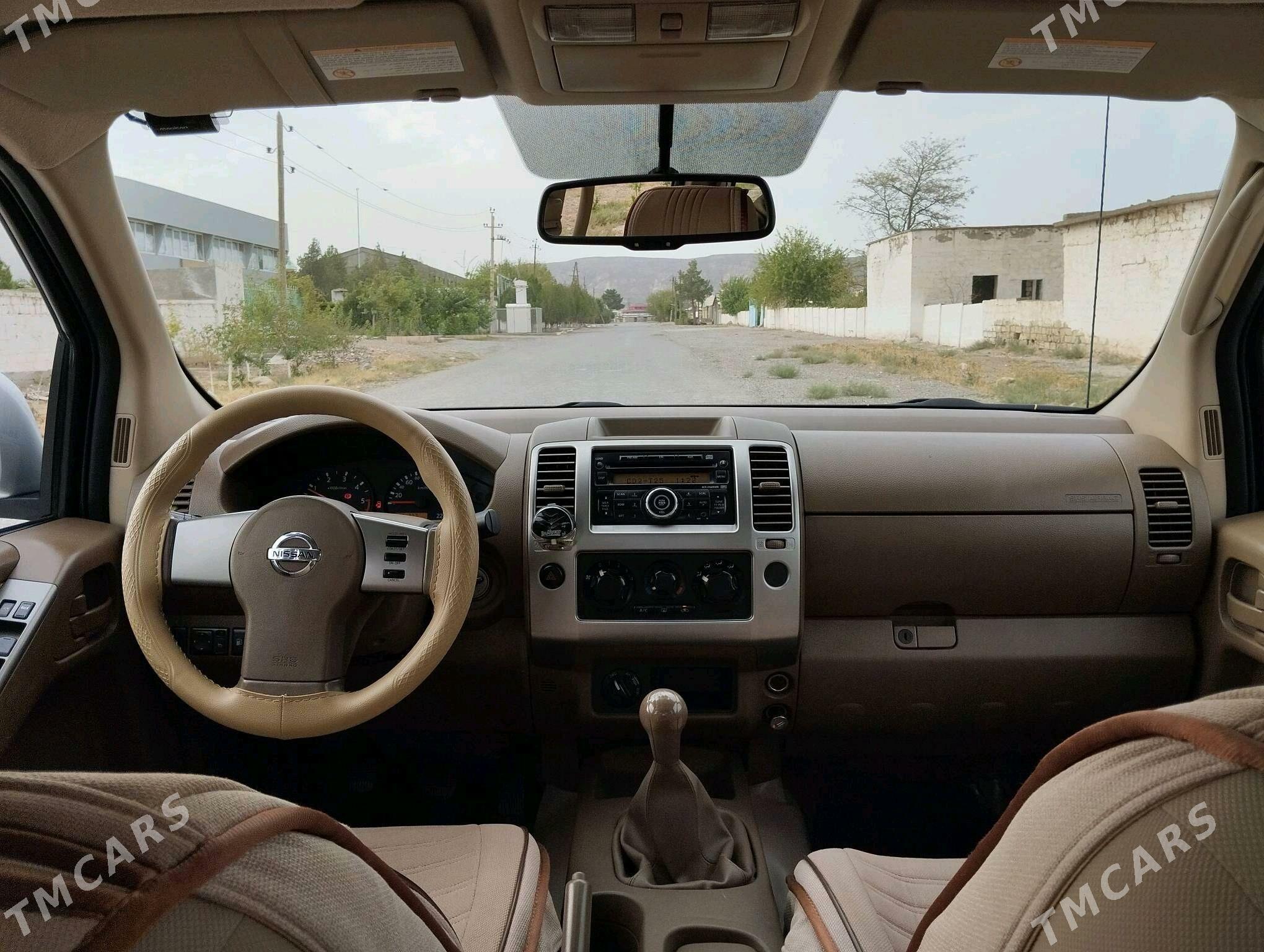 Nissan Navara 2014 - 230 000 TMT - Gyzylarbat - img 10