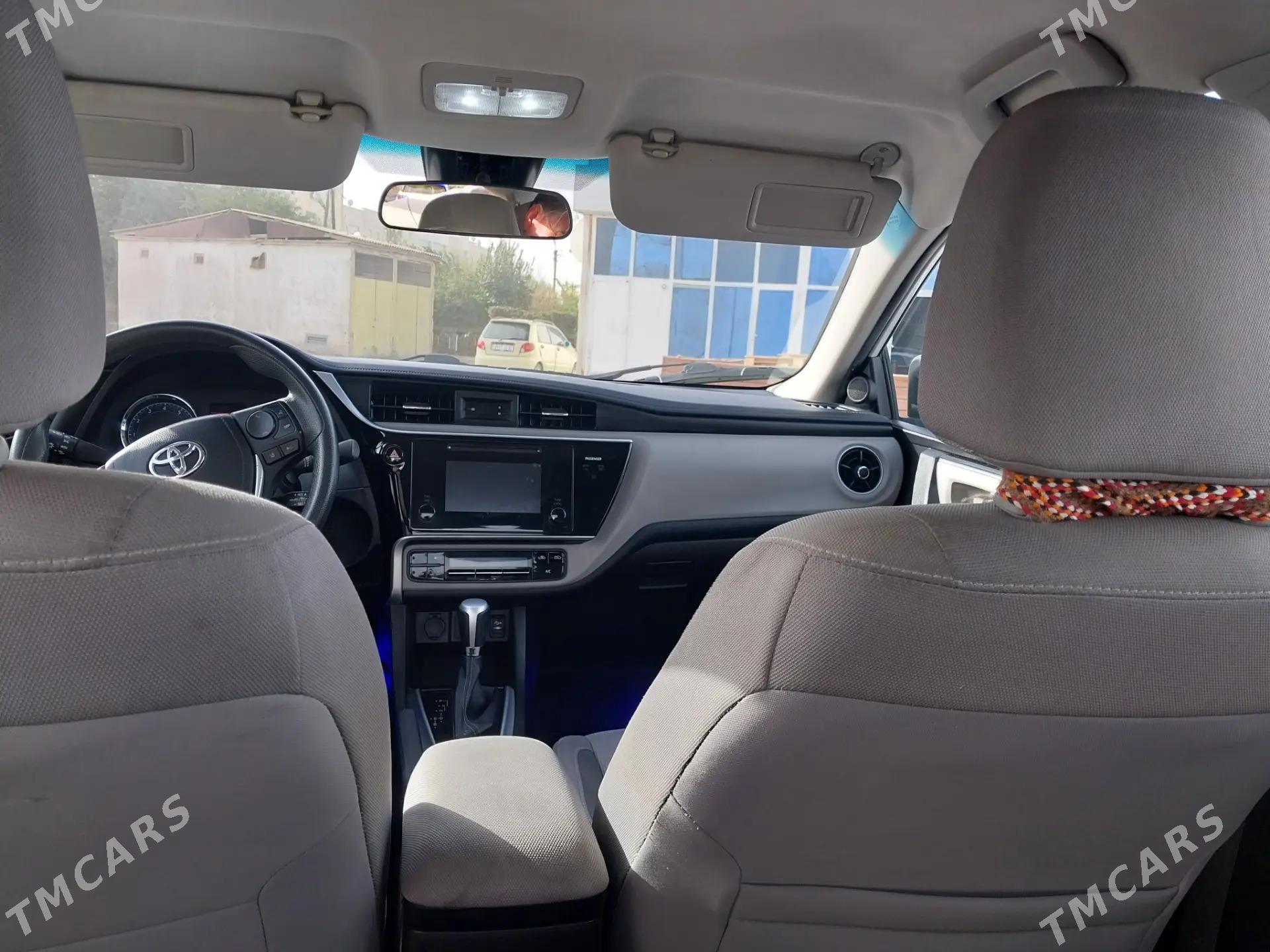 Toyota Corolla 2017 - 200 000 TMT - Daşoguz - img 4