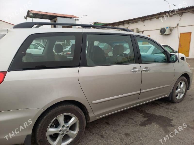 Toyota Sienna 2009 - 220 000 TMT - Туркменабат - img 4