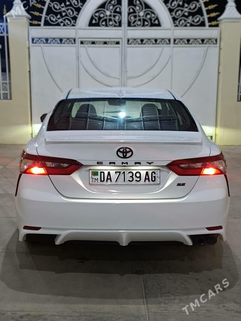 Toyota Camry 2022 - 340 000 TMT - Ашхабад - img 2