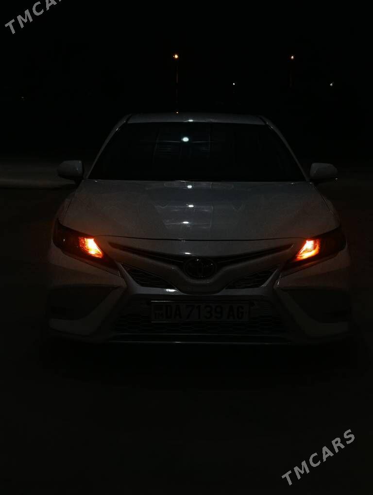 Toyota Camry 2022 - 340 000 TMT - Ашхабад - img 4