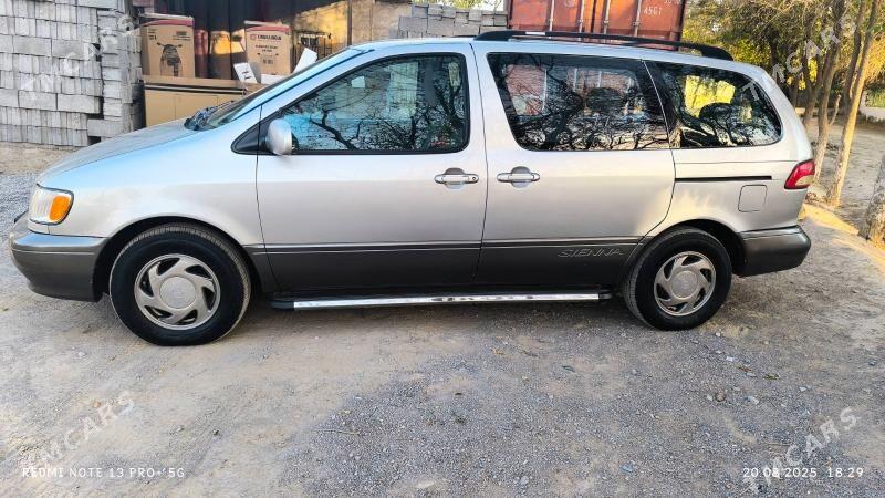 Toyota Sienna 2001 - 198 000 TMT - Керки - img 3