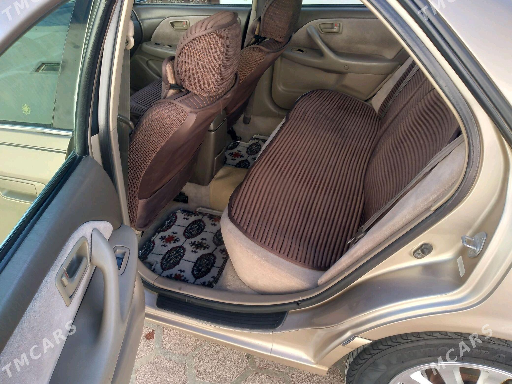 Toyota Camry 1999 - 160 000 TMT - Мары - img 8