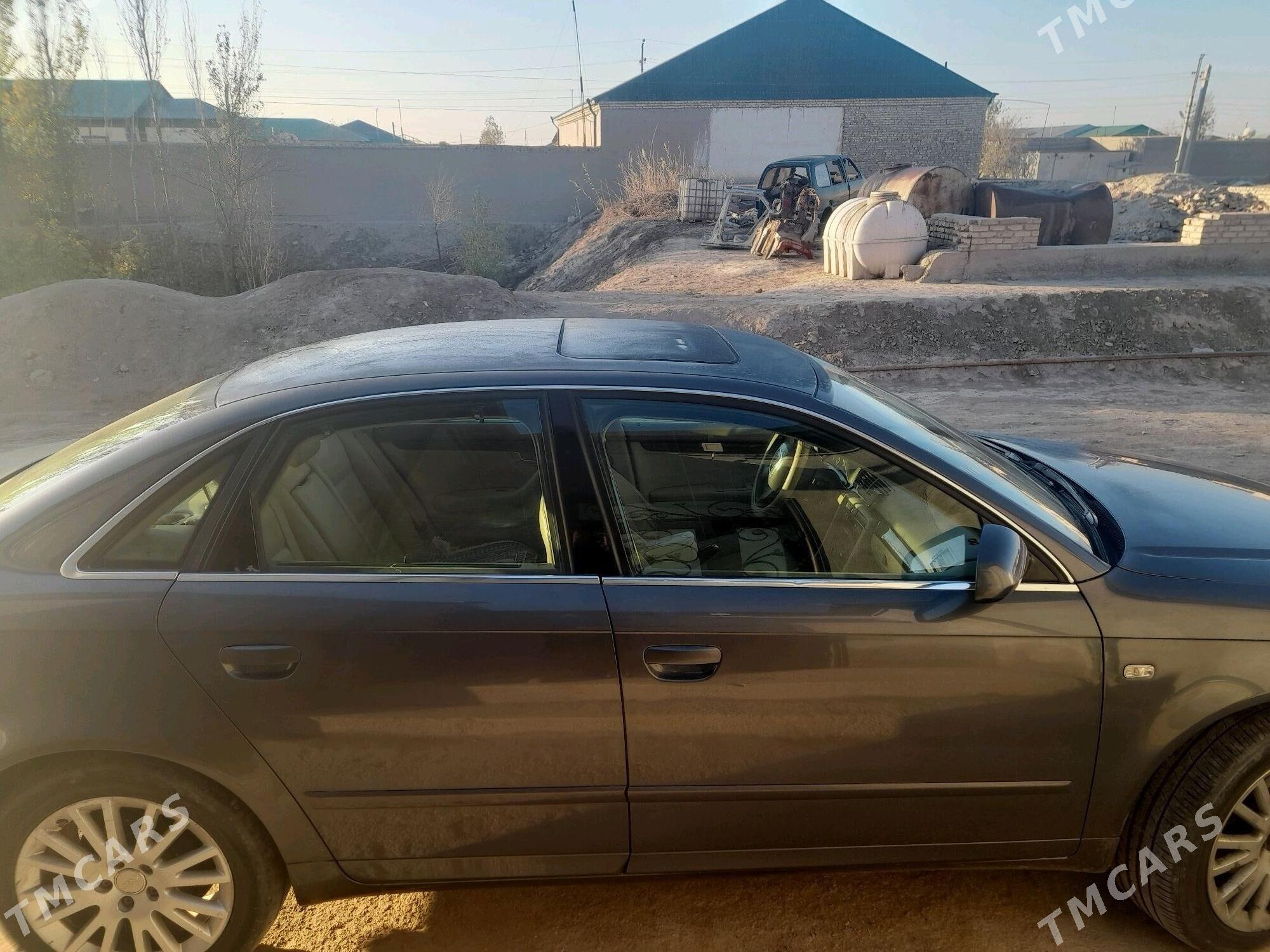 Audi A4 2005 - 100 000 TMT - Дашогуз - img 5