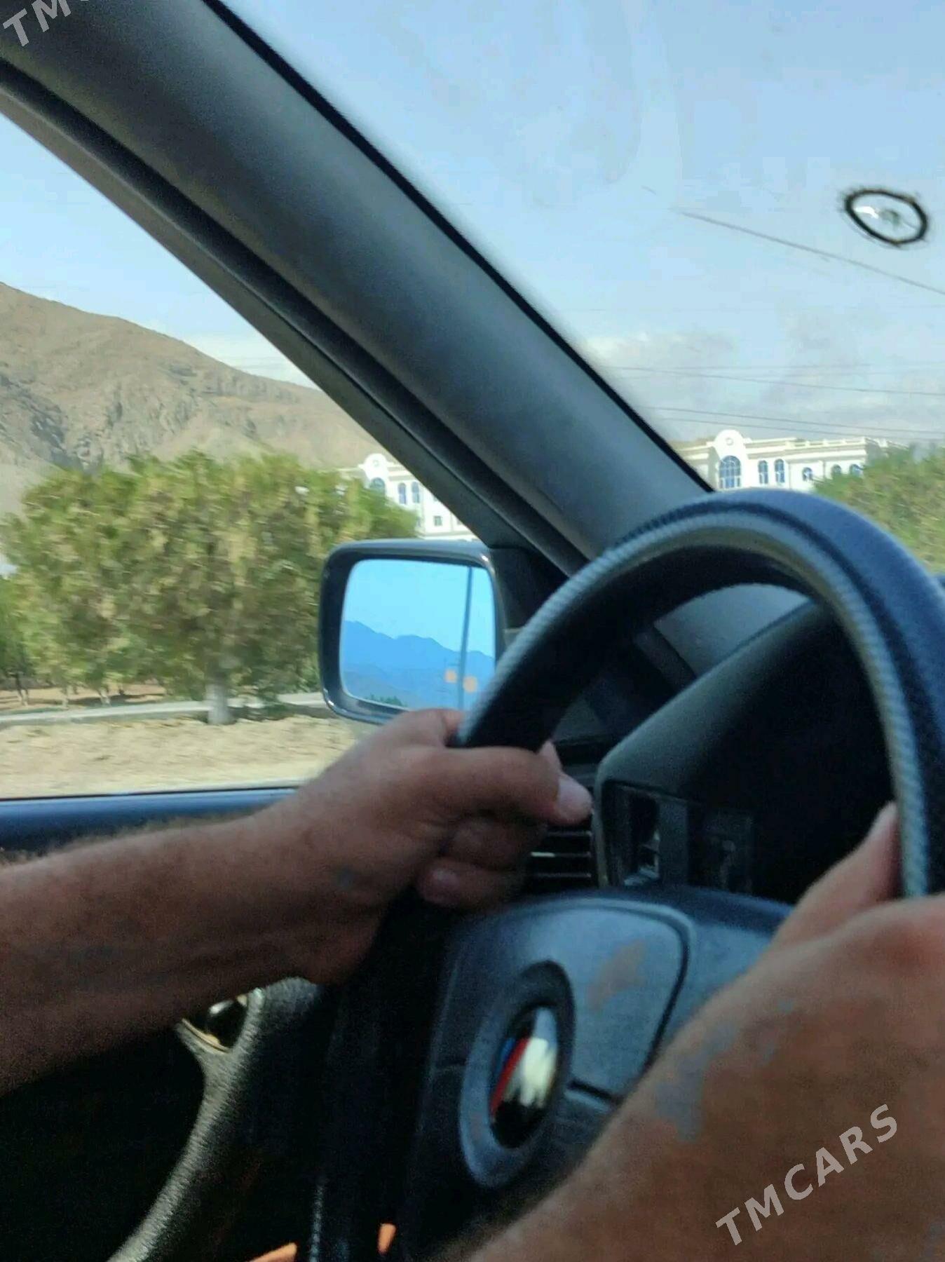 BMW E34 1995 - 85 000 TMT - Mary - img 6