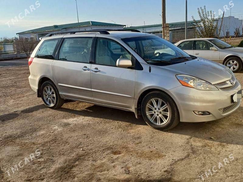 Toyota Sienna 2009 - 260 000 TMT - Шабатский этрап - img 3