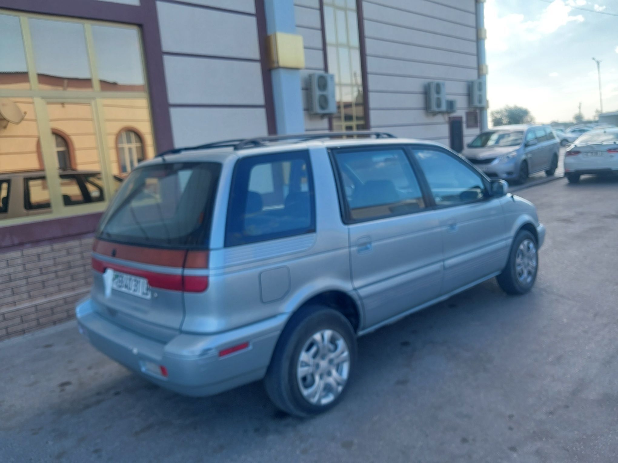 Mitsubishi Expo 1992 - 65 000 TMT - Türkmenabat - img 10