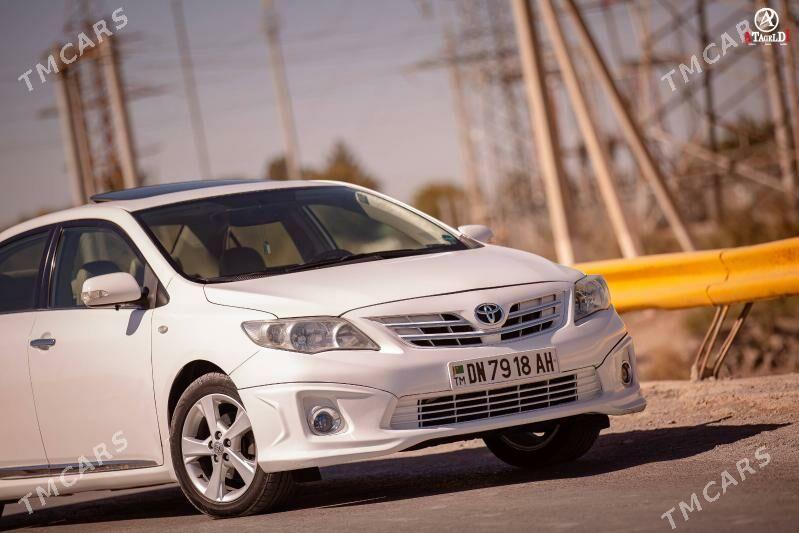 Toyota Corolla 2013 - 230 000 TMT - 10 мкр - img 4